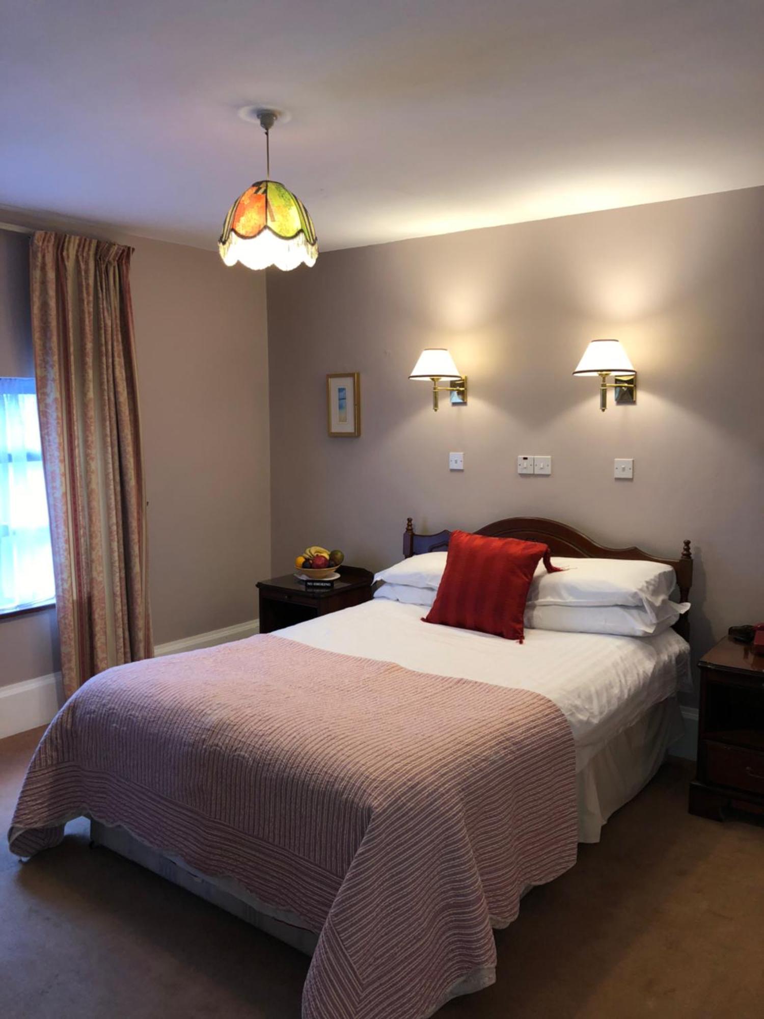 Tully'S Hotel Castlerea Extérieur photo