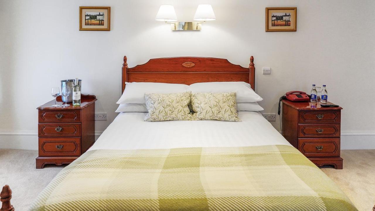 Tully'S Hotel Castlerea Extérieur photo
