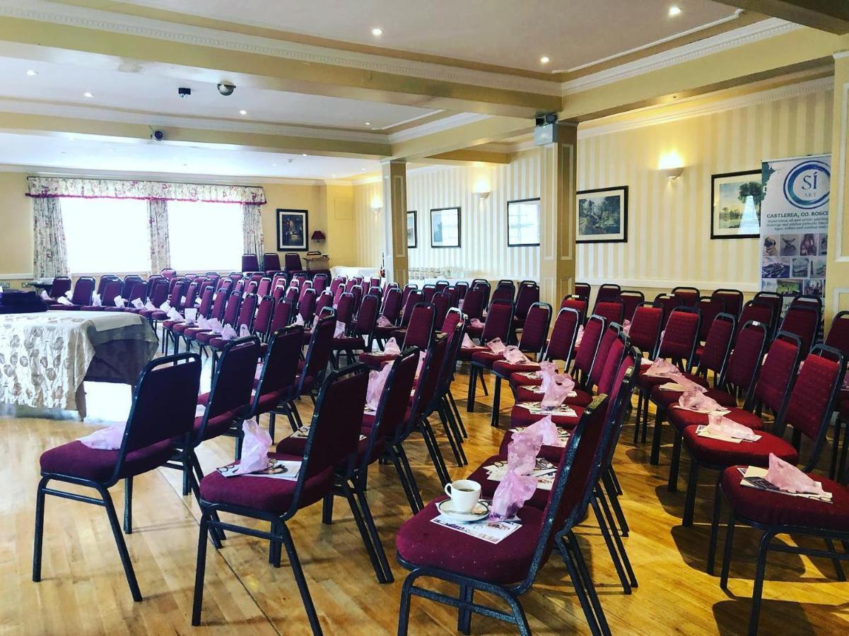 Tully'S Hotel Castlerea Extérieur photo